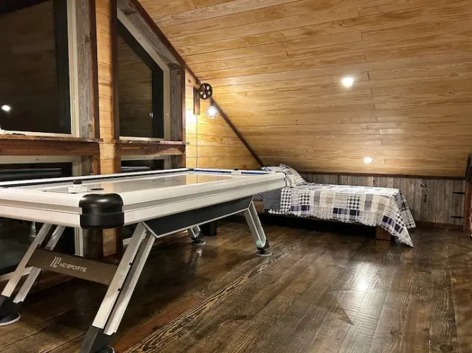 Loft with Two Twin Beds